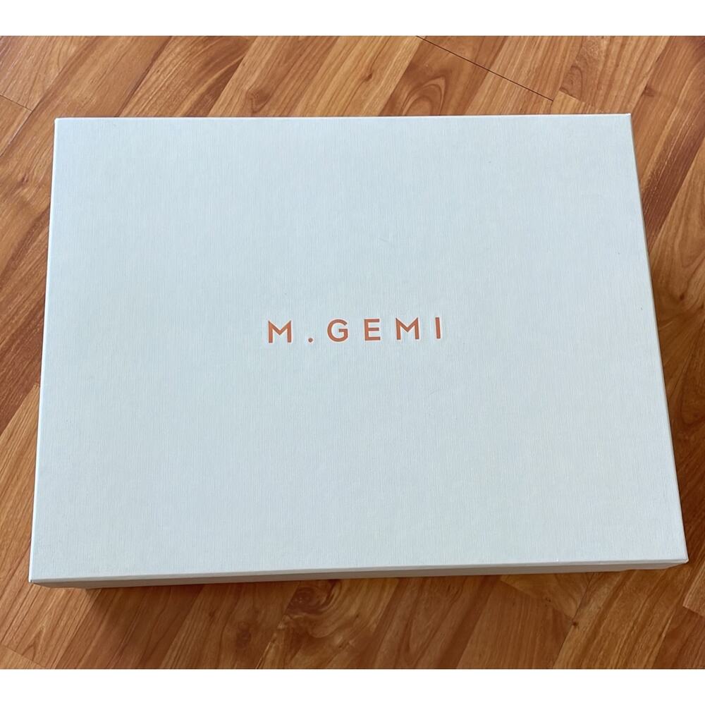 M.Gemi‎ empty hard box